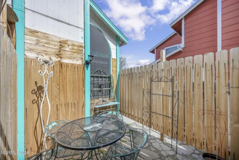 1286 Highgate, Sparks, Nevada 89434, 2 Bedrooms Bedrooms, ,3 BathroomsBathrooms,Residential,Residential,Highgate,260004678