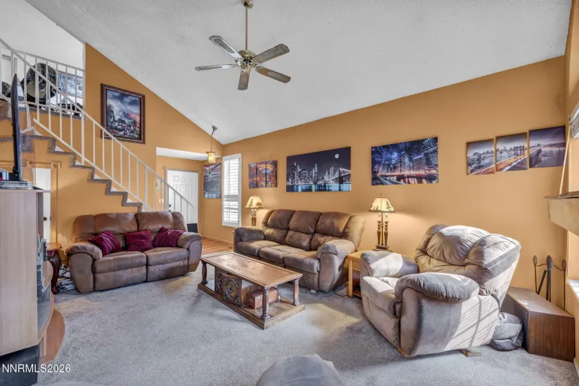 1286 Highgate, Sparks, Nevada 89434, 2 Bedrooms Bedrooms, ,3 BathroomsBathrooms,Residential,Residential,Highgate,260004678