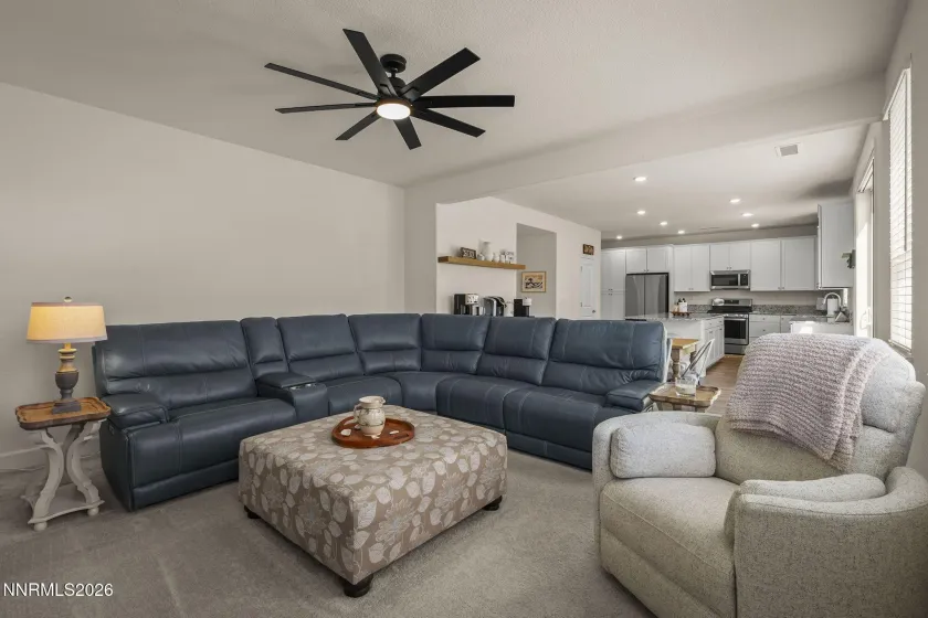 1135 Bravestone, Carson City, Nevada 89703, 4 Bedrooms Bedrooms, ,3 BathroomsBathrooms,Residential,Residential,Bravestone,260004681