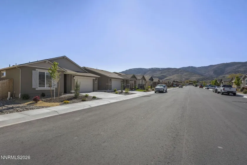 1135 Bravestone, Carson City, Nevada 89703, 4 Bedrooms Bedrooms, ,3 BathroomsBathrooms,Residential,Residential,Bravestone,260004681