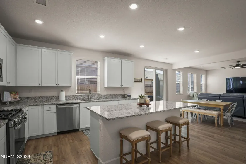 1135 Bravestone, Carson City, Nevada 89703, 4 Bedrooms Bedrooms, ,3 BathroomsBathrooms,Residential,Residential,Bravestone,260004681