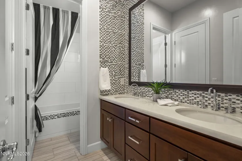 2670 Hanovarian, Reno, Nevada 89521, 3 Bedrooms Bedrooms, ,3 BathroomsBathrooms,Residential,Residential,Hanovarian,260004689