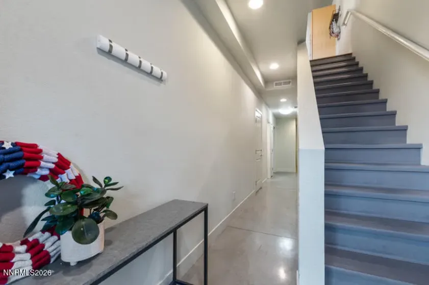 374 State, Reno, Nevada 89501, 2 Bedrooms Bedrooms, ,2 BathroomsBathrooms,Residential,Residential,State,260004698