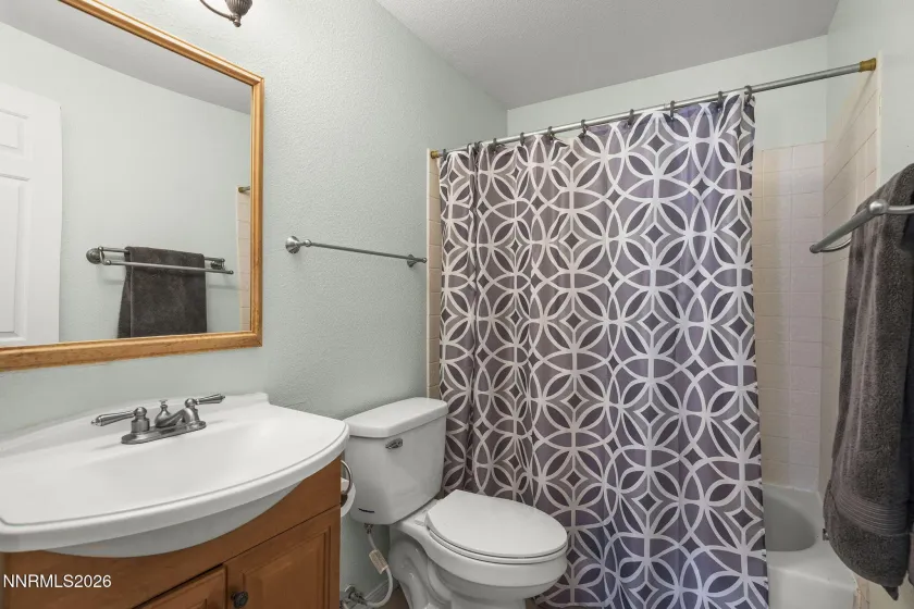 6850 Peppermint, Reno, Nevada 89506, 3 Bedrooms Bedrooms, ,2 BathroomsBathrooms,Residential,Residential,Peppermint,260004702