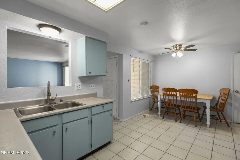 6850 Peppermint, Reno, Nevada 89506, 3 Bedrooms Bedrooms, ,2 BathroomsBathrooms,Residential,Residential,Peppermint,260004702