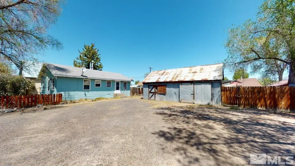 73 4th, Battle Mountain, Nevada 89820, 2 Bedrooms Bedrooms, ,2 BathroomsBathrooms,Residential Income,Residential,4th,260004707