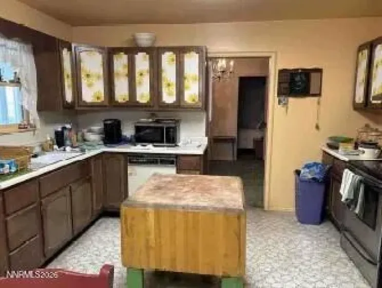 1460 Elmhurst, Lovelock, Nevada 89419, 3 Bedrooms Bedrooms, ,2 BathroomsBathrooms,Residential,Residential,Elmhurst,260004708