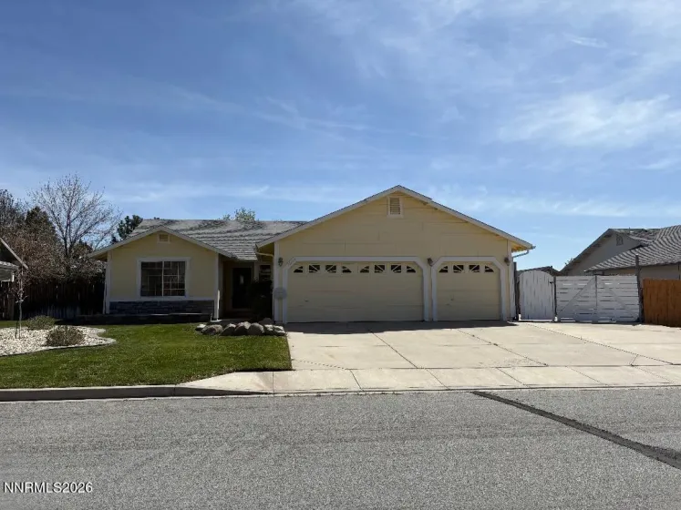 1086 Spoonbill, Sparks, Nevada 89441, 4 Bedrooms Bedrooms, ,2 BathroomsBathrooms,Residential,Residential,Spoonbill,260004709