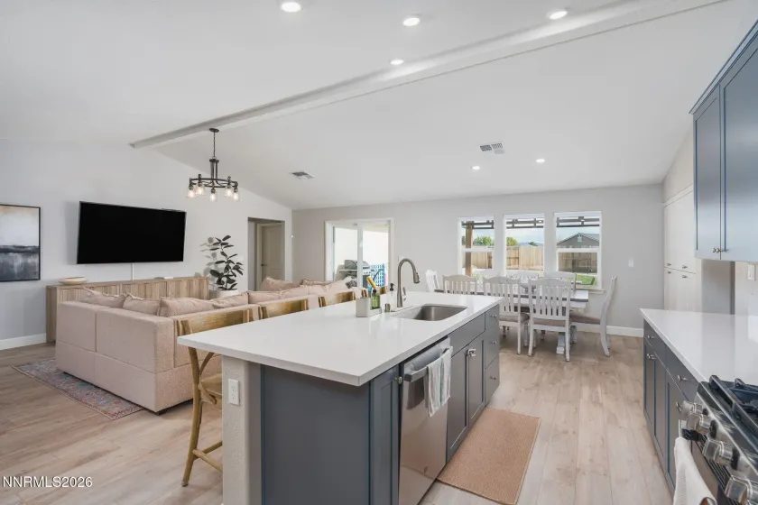 554 Fox Branch Drive, Sparks, Nevada 89441, 5 Bedrooms Bedrooms, ,3 BathroomsBathrooms,Residential,Residential,Fox Branch Drive,260004718