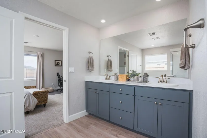 554 Fox Branch Drive, Sparks, Nevada 89441, 5 Bedrooms Bedrooms, ,3 BathroomsBathrooms,Residential,Residential,Fox Branch Drive,260004718