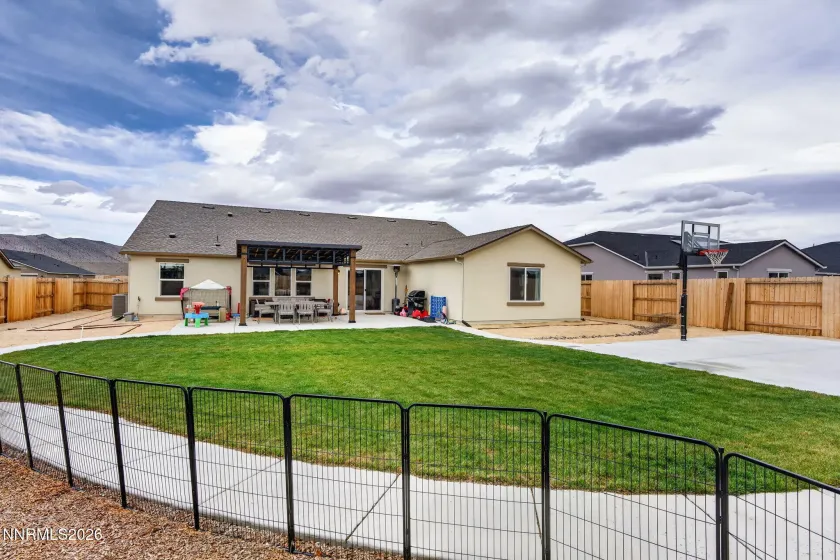 554 Fox Branch Drive, Sparks, Nevada 89441, 5 Bedrooms Bedrooms, ,3 BathroomsBathrooms,Residential,Residential,Fox Branch Drive,260004718