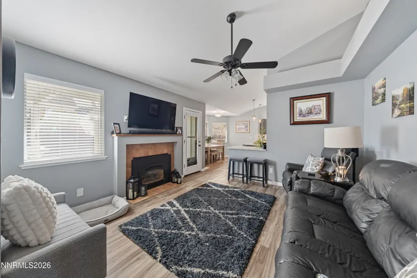 994 Lilac, Minden, Nevada 89423, 3 Bedrooms Bedrooms, ,2 BathroomsBathrooms,Residential,Residential,Lilac,260004720