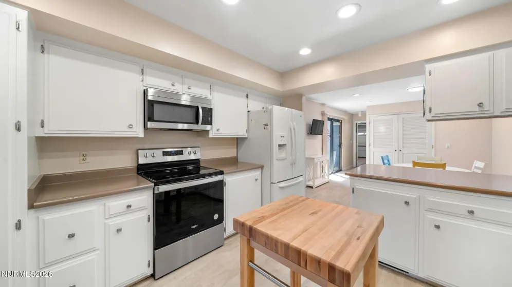 4920 Plumas, Reno, Nevada 89509, 2 Bedrooms Bedrooms, ,3 BathroomsBathrooms,Residential,Residential,Plumas,260004725