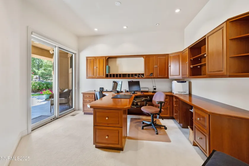 3387 Nambe, Reno, Nevada 89511, 5 Bedrooms Bedrooms, ,4 BathroomsBathrooms,Residential,Residential,Nambe,250051362