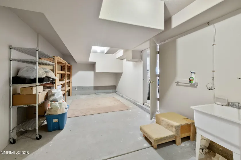 3387 Nambe, Reno, Nevada 89511, 5 Bedrooms Bedrooms, ,4 BathroomsBathrooms,Residential,Residential,Nambe,250051362