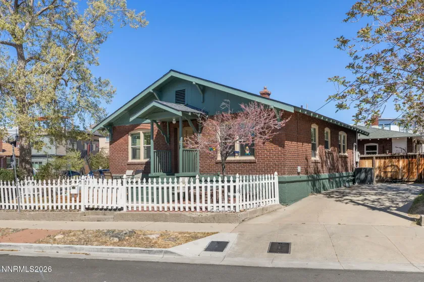 307 Moran, Reno, Nevada 89502, 2 Bedrooms Bedrooms, ,3 BathroomsBathrooms,Residential Income,Residential,Moran,260004733