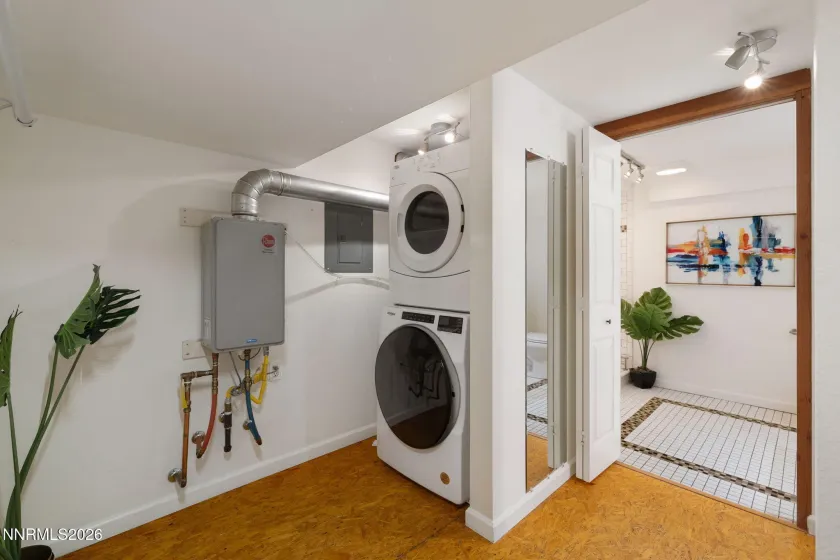 307 Moran, Reno, Nevada 89502, 2 Bedrooms Bedrooms, ,3 BathroomsBathrooms,Residential Income,Residential,Moran,260004733