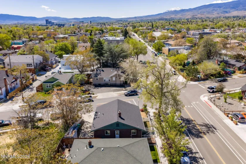 307 Moran, Reno, Nevada 89502, 2 Bedrooms Bedrooms, ,3 BathroomsBathrooms,Residential Income,Residential,Moran,260004733