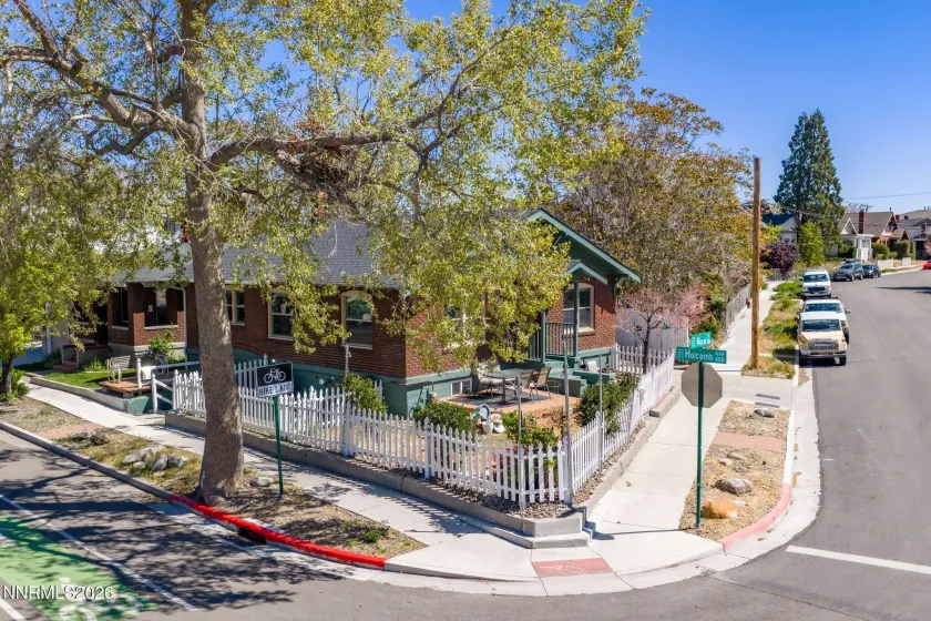 307 Moran, Reno, Nevada 89502, 2 Bedrooms Bedrooms, ,3 BathroomsBathrooms,Residential Income,Residential,Moran,260004733