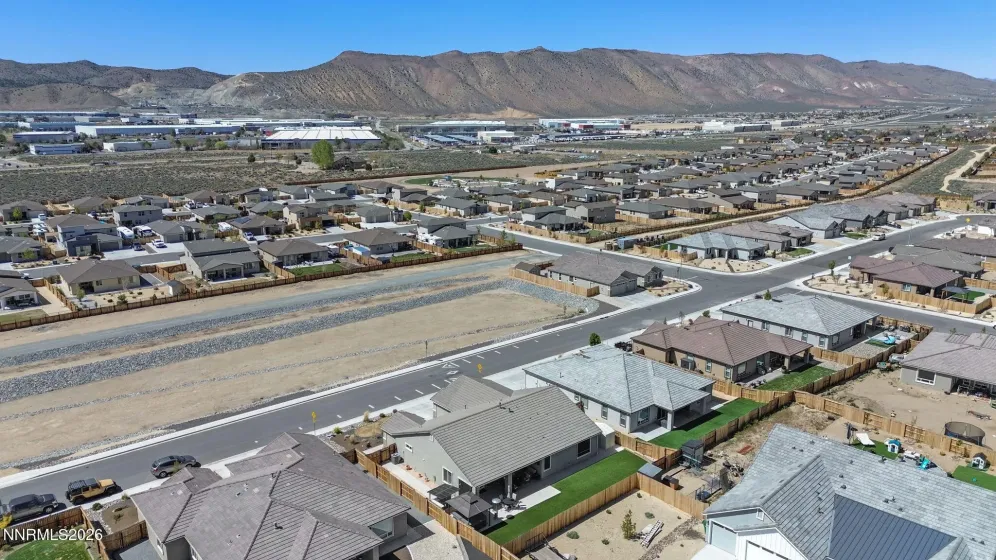 2266 Cloud Berry, Sparks, Nevada 89441, 4 Bedrooms Bedrooms, ,3 BathroomsBathrooms,Residential,Residential,Cloud Berry,260004738