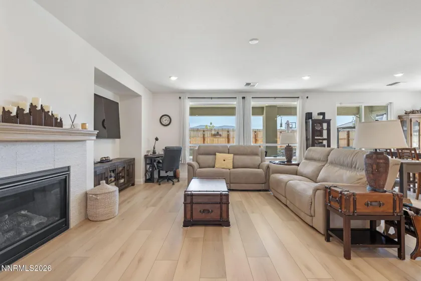 2266 Cloud Berry, Sparks, Nevada 89441, 4 Bedrooms Bedrooms, ,3 BathroomsBathrooms,Residential,Residential,Cloud Berry,260004738