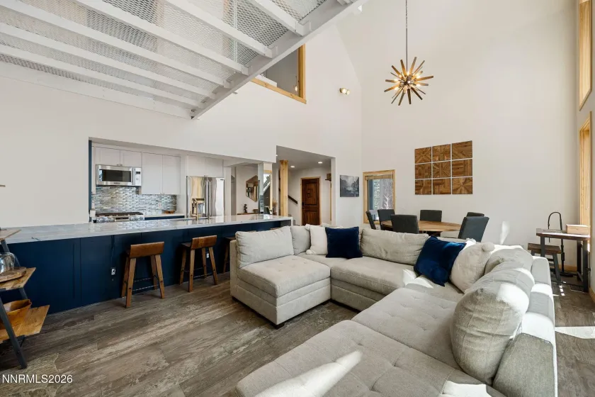 949 Dana, Incline Village, Nevada 89451, 3 Bedrooms Bedrooms, ,2 BathroomsBathrooms,Residential,Residential,Dana,260004741