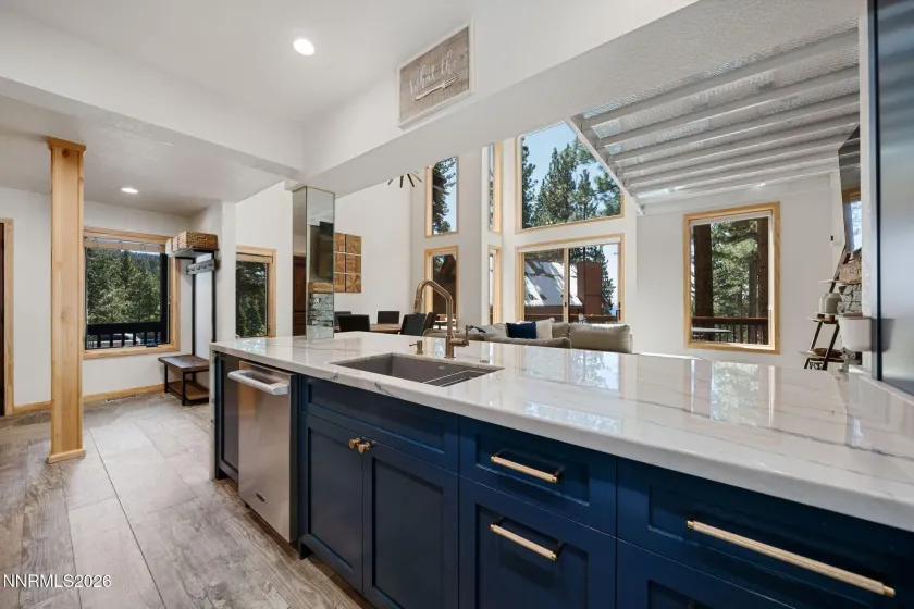 949 Dana, Incline Village, Nevada 89451, 3 Bedrooms Bedrooms, ,2 BathroomsBathrooms,Residential,Residential,Dana,260004741