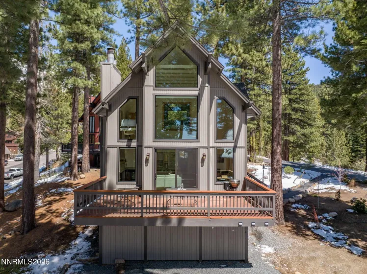 949 Dana, Incline Village, Nevada 89451, 3 Bedrooms Bedrooms, ,2 BathroomsBathrooms,Residential,Residential,Dana,260004741