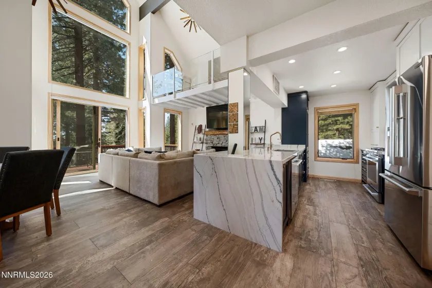 949 Dana, Incline Village, Nevada 89451, 3 Bedrooms Bedrooms, ,2 BathroomsBathrooms,Residential,Residential,Dana,260004741