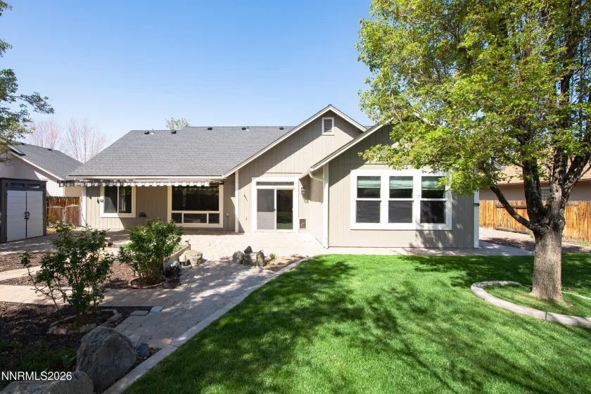 1379 Elges, Gardnerville, Nevada 89410, 3 Bedrooms Bedrooms, ,2 BathroomsBathrooms,Residential,Residential,Elges,260004743