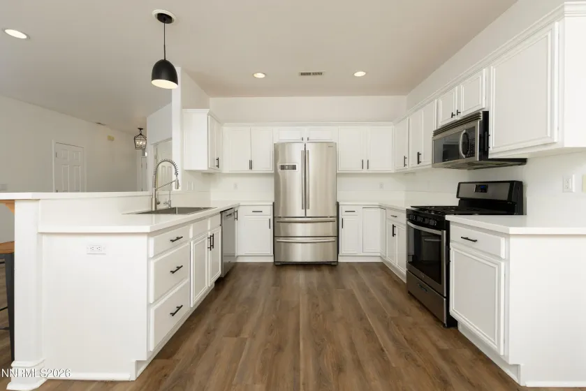 1379 Elges, Gardnerville, Nevada 89410, 3 Bedrooms Bedrooms, ,2 BathroomsBathrooms,Residential,Residential,Elges,260004743