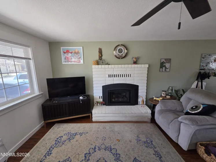 1390 Elges, Gardnerville, Nevada 89410, 3 Bedrooms Bedrooms, ,2 BathroomsBathrooms,Residential,Residential,Elges,260004745