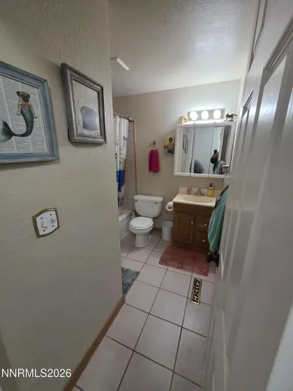 1390 Elges, Gardnerville, Nevada 89410, 3 Bedrooms Bedrooms, ,2 BathroomsBathrooms,Residential,Residential,Elges,260004745