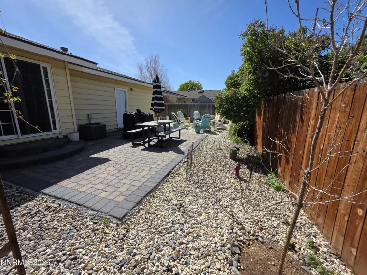 1390 Elges, Gardnerville, Nevada 89410, 3 Bedrooms Bedrooms, ,2 BathroomsBathrooms,Residential,Residential,Elges,260004745