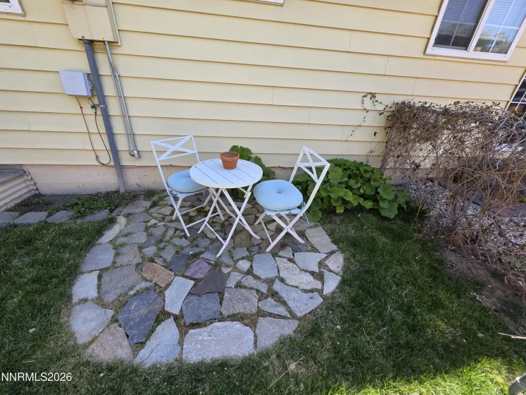 1390 Elges, Gardnerville, Nevada 89410, 3 Bedrooms Bedrooms, ,2 BathroomsBathrooms,Residential,Residential,Elges,260004745