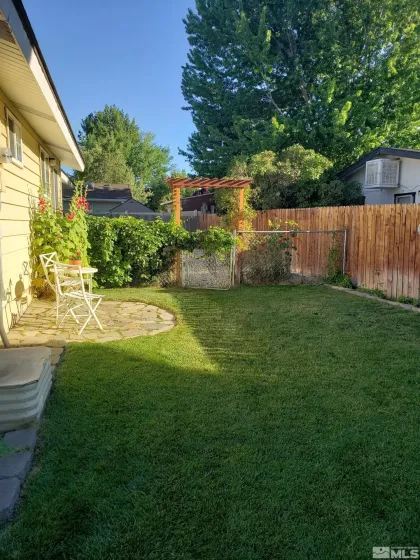 1390 Elges, Gardnerville, Nevada 89410, 3 Bedrooms Bedrooms, ,2 BathroomsBathrooms,Residential,Residential,Elges,260004745