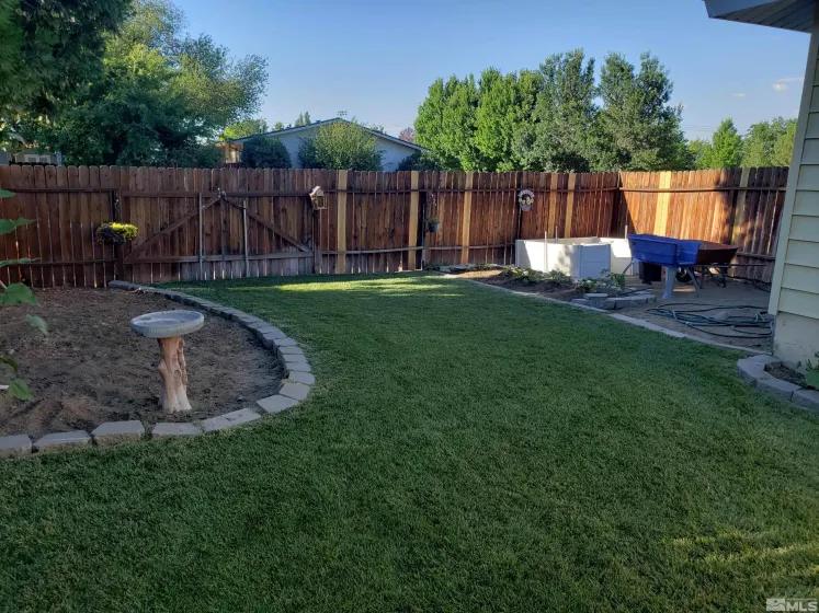 1390 Elges, Gardnerville, Nevada 89410, 3 Bedrooms Bedrooms, ,2 BathroomsBathrooms,Residential,Residential,Elges,260004745