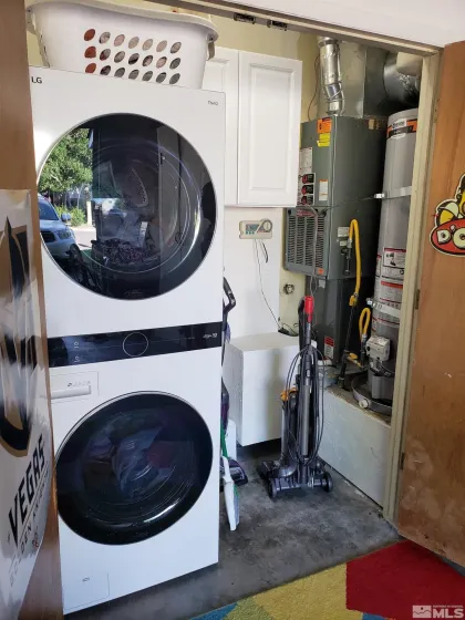 1390 Elges, Gardnerville, Nevada 89410, 3 Bedrooms Bedrooms, ,2 BathroomsBathrooms,Residential,Residential,Elges,260004745