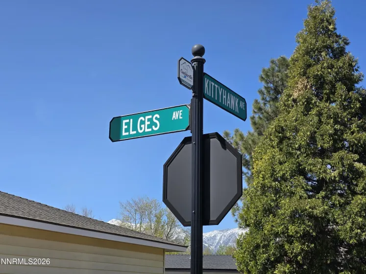 1390 Elges, Gardnerville, Nevada 89410, 3 Bedrooms Bedrooms, ,2 BathroomsBathrooms,Residential,Residential,Elges,260004745