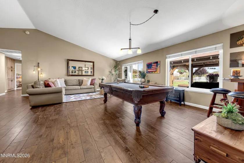 55 Geraldine, Sparks, Nevada 89441, 4 Bedrooms Bedrooms, ,3 BathroomsBathrooms,Residential,Residential,Geraldine,260004746