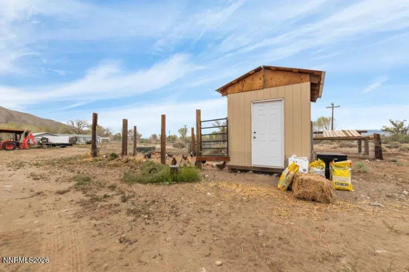 1401 Nevada 208, Yerington, Nevada 89447, 3 Bedrooms Bedrooms, ,2 BathroomsBathrooms,Residential,Residential,Nevada 208,260004747