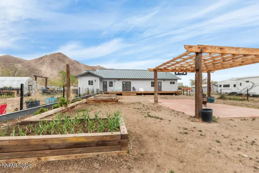 1401 Nevada 208, Yerington, Nevada 89447, 3 Bedrooms Bedrooms, ,2 BathroomsBathrooms,Residential,Residential,Nevada 208,260004747