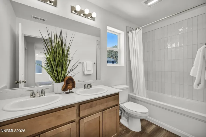 8480 Endor, Reno, Nevada 89506, 3 Bedrooms Bedrooms, ,3 BathroomsBathrooms,Residential,Residential,Endor,0,260004749