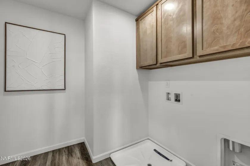 8480 Endor, Reno, Nevada 89506, 3 Bedrooms Bedrooms, ,3 BathroomsBathrooms,Residential,Residential,Endor,0,260004749