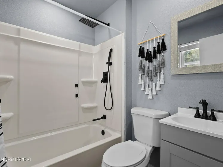 1350 Elmhurst, Lovelock, Nevada 89419, 3 Bedrooms Bedrooms, ,2 BathroomsBathrooms,Residential,Residential,Elmhurst,260004753