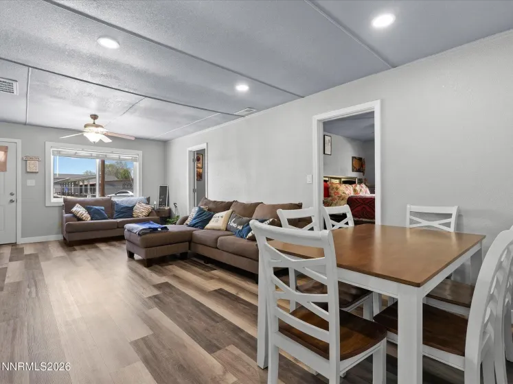 1350 Elmhurst, Lovelock, Nevada 89419, 3 Bedrooms Bedrooms, ,2 BathroomsBathrooms,Residential,Residential,Elmhurst,260004753