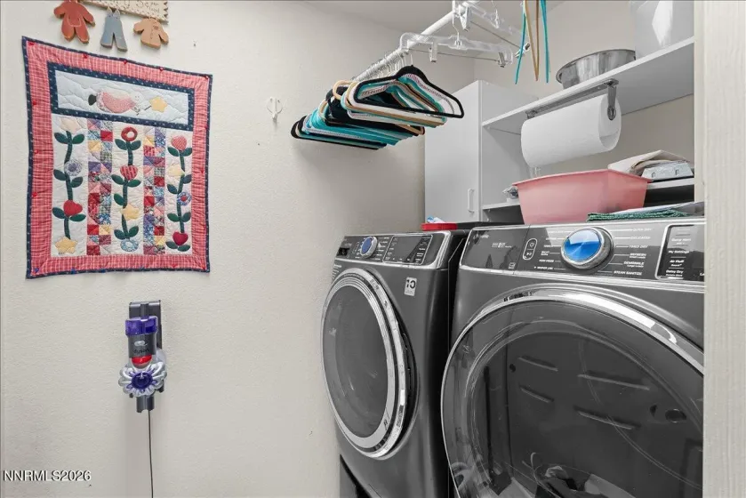 11250 Osage, Reno, Nevada 89508, 4 Bedrooms Bedrooms, ,3 BathroomsBathrooms,Residential,Residential,Osage,260004759