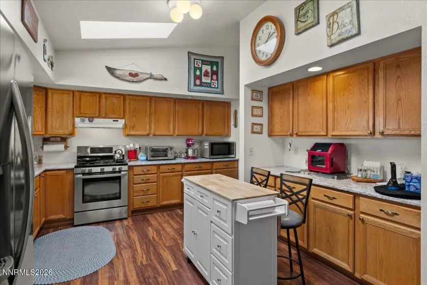 11250 Osage, Reno, Nevada 89508, 4 Bedrooms Bedrooms, ,3 BathroomsBathrooms,Residential,Residential,Osage,260004759