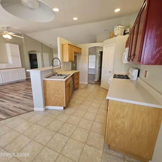 163 Shadow Mountain, Fernley, Nevada 89408, 3 Bedrooms Bedrooms, ,2 BathroomsBathrooms,Residential,Residential,Shadow Mountain,260004767