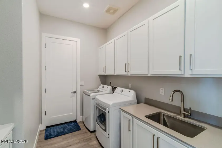 399 Porter Peak, Carson City, Nevada 89701, 3 Bedrooms Bedrooms, ,2 BathroomsBathrooms,Residential,Residential,Porter Peak,260004770